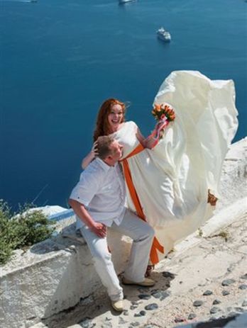 Воздушное свадебное платье с юбкой-солнце в пол