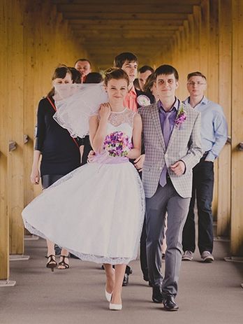 Свадебное кружевное платье в стиле new look и короткая фата