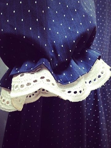 Элементы сатинового платье с отделкой хлопковым кружевом - ателье Grace Couture