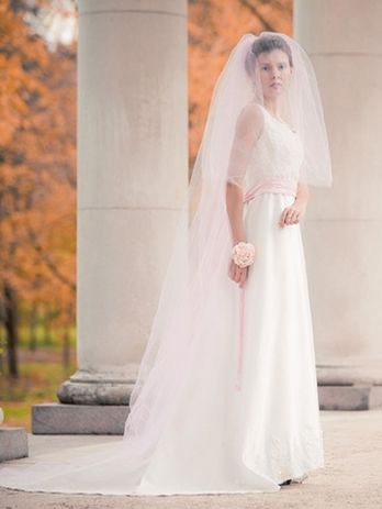 Свадебное платье с розовой фотой