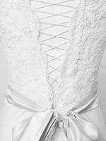 Корсетная спинка свадебного платья с розовыми элементами - ателье Grace Couture