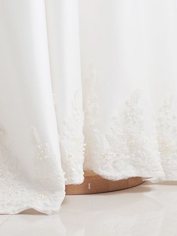 Элементы свадебного платья: подол платья, расшитый кружевными фестонами - ателье Grace Couture